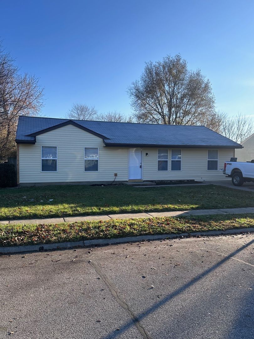 Dayton House: 706 Shakamak Ct
