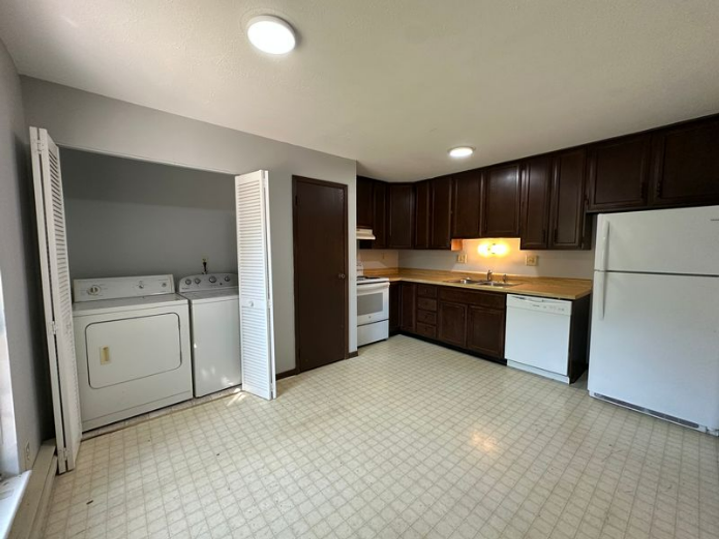 Lafayette Apartment: 70 Ironwood Court