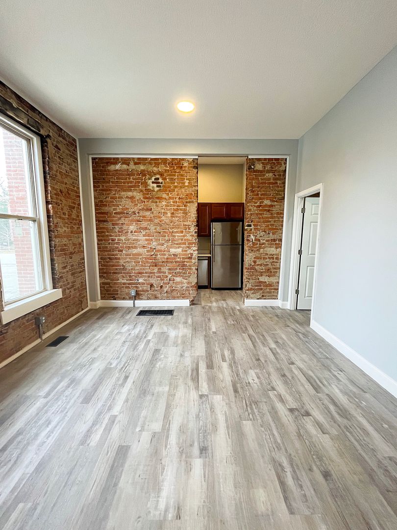 Lafayette Apartment: 524 N 5th Street