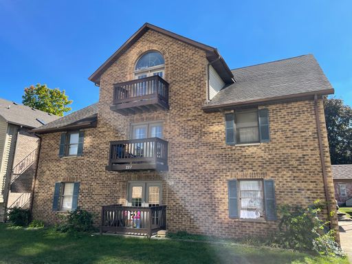 WAIVED APPLICATION FEES! 2 Bedroom with 2 Bonus Rooms – photo 1