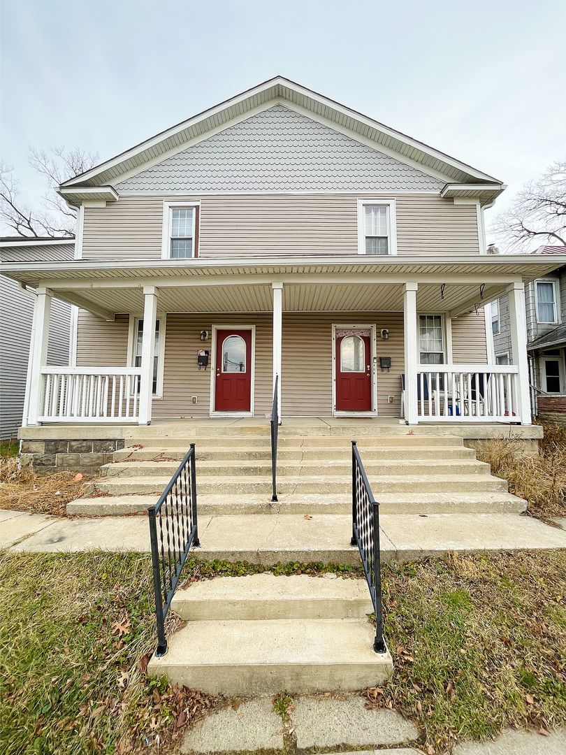 Lafayette House: 153 S 3rd Street