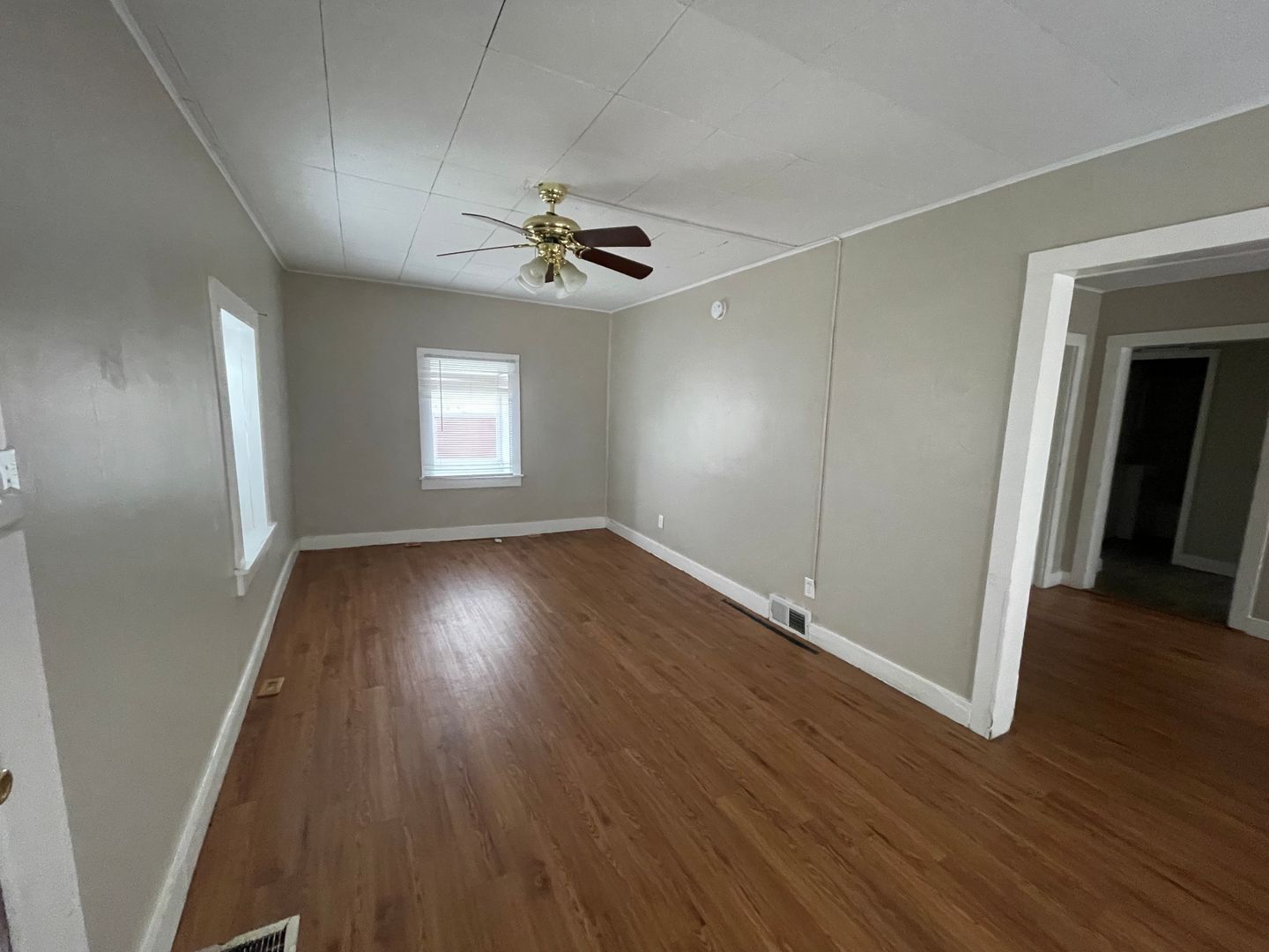 Lafayette House: 2107 Central St