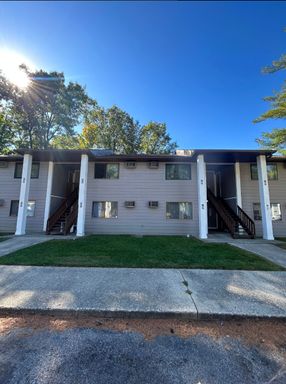 Upstairs 1 Bedroom Apartment