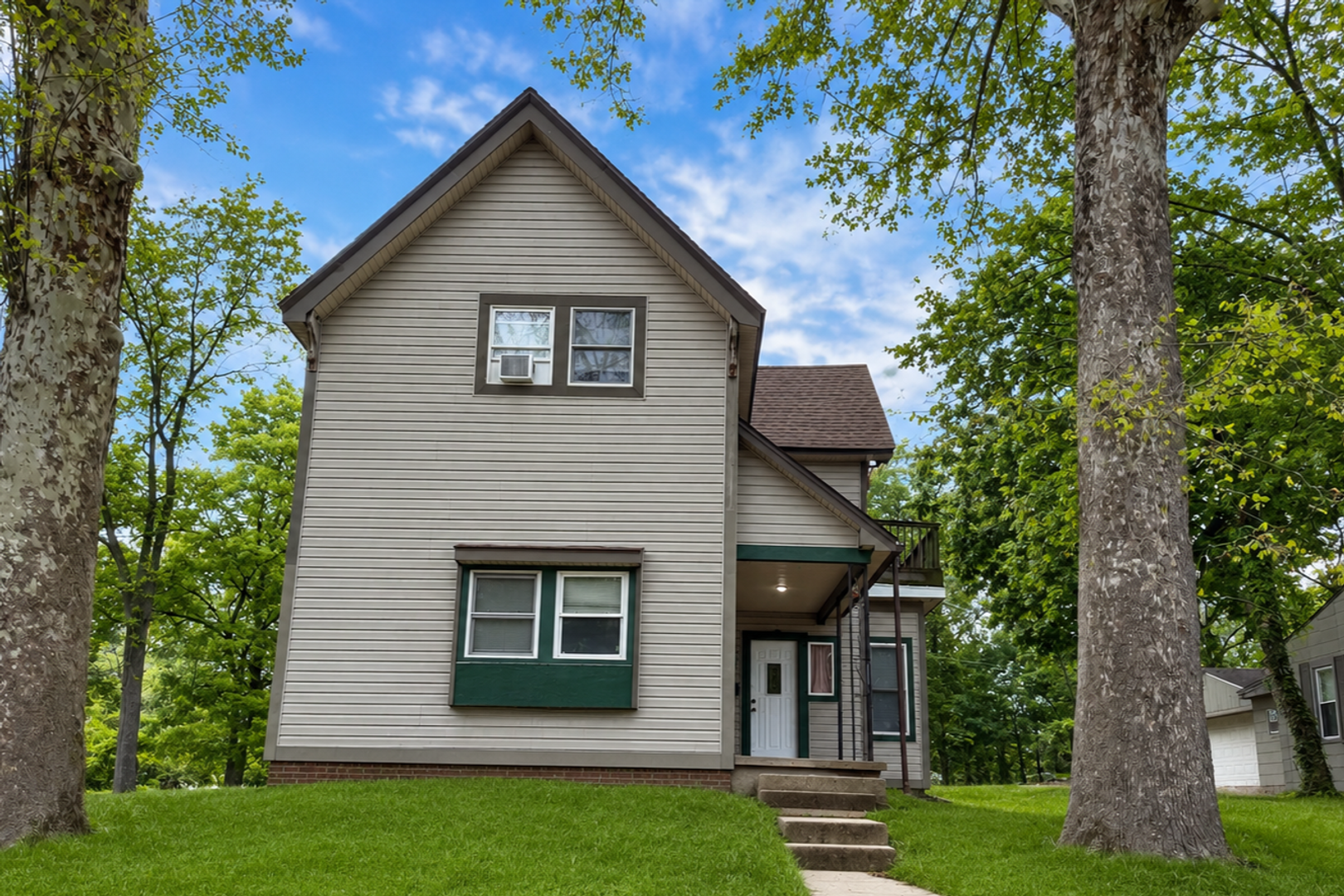 Lafayette Apartment: 1831 N 13th Street