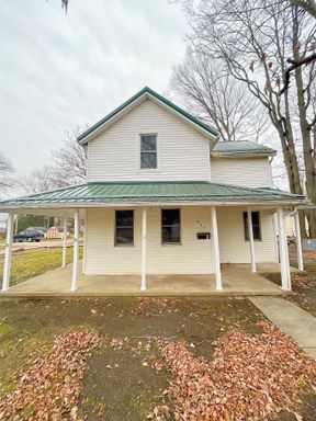 3 Bed 1 Bath Rental at 823 Crockett Street, Covington, IN – photo 1