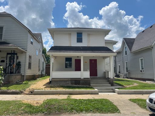 113 W College - Unit 1 – photo 1