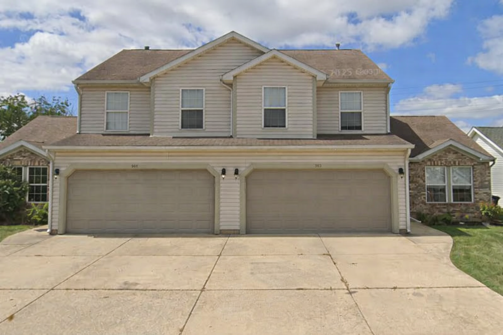 Lafayette Apartment: 406 Fairington Avenue