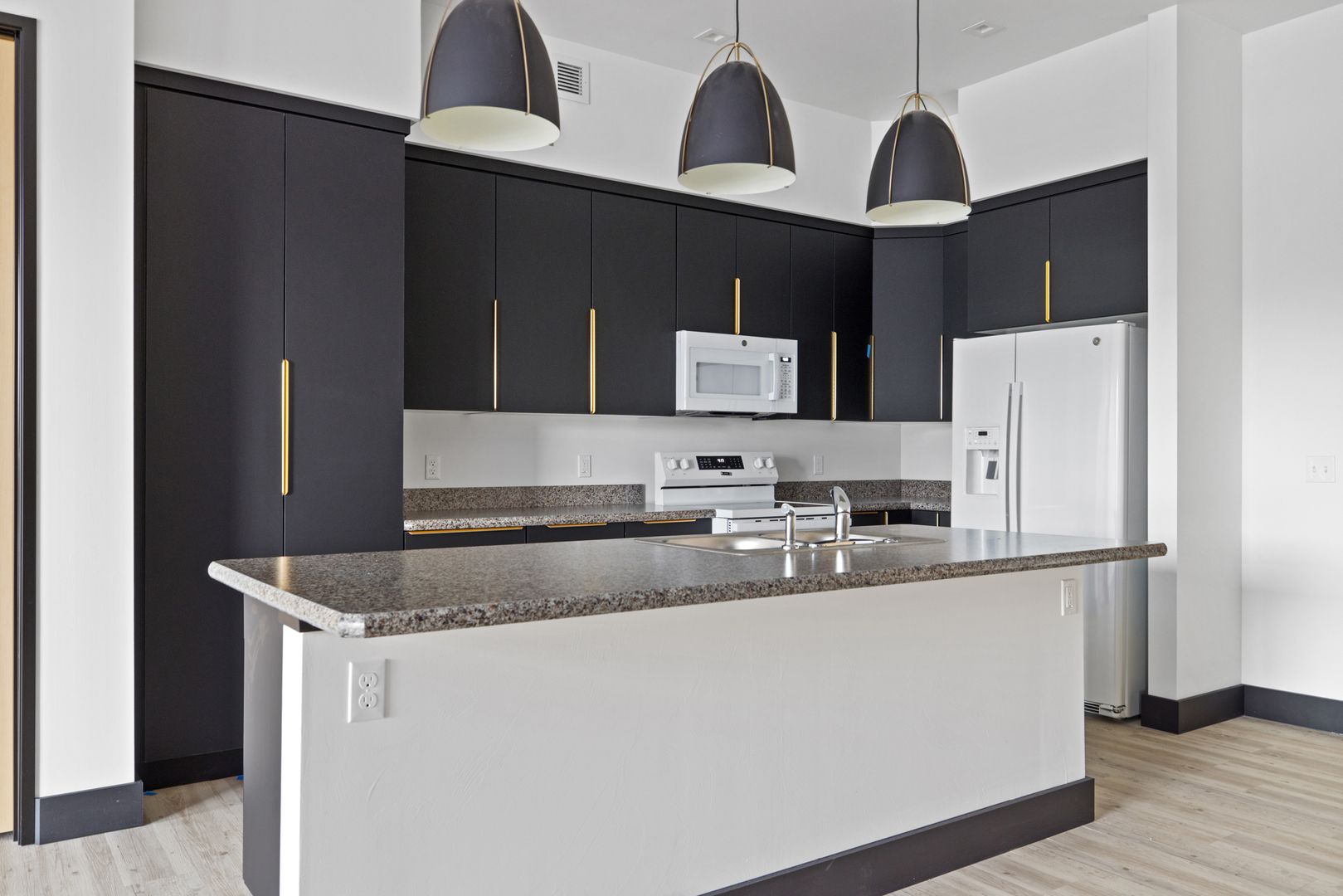 Billings Apartment: 2310 1st Ave N