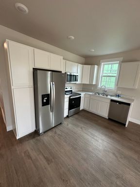 2 Bed / 2 Bath Modern Apartment on Billings West End – photo 1