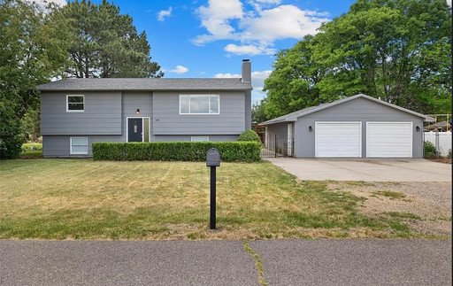 4 Bed / 2 Bath · 2,068 sq ft · Fenced Yard & Big Garage – photo 1
