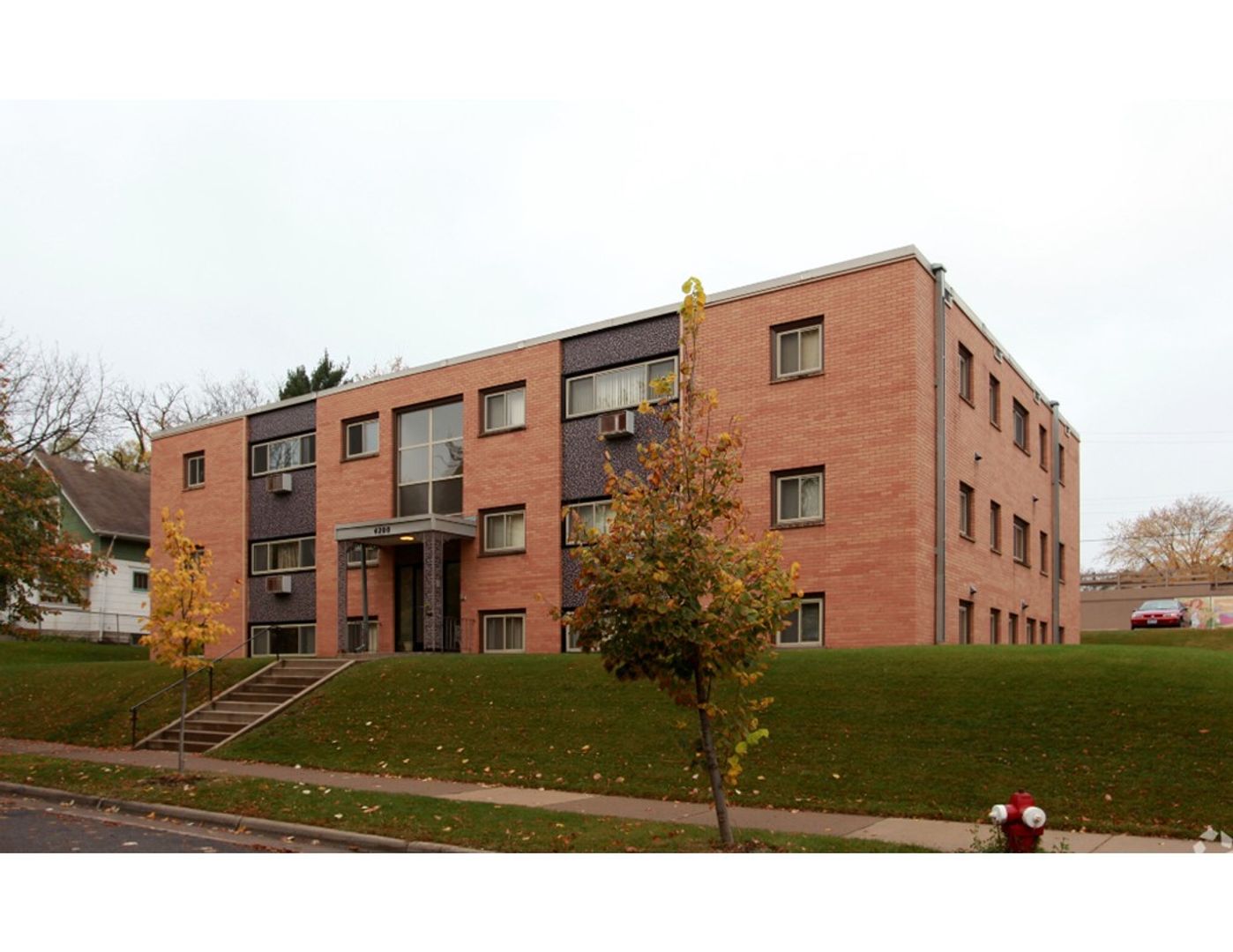 Minneapolis Apartment: 4200 1st Avenue South