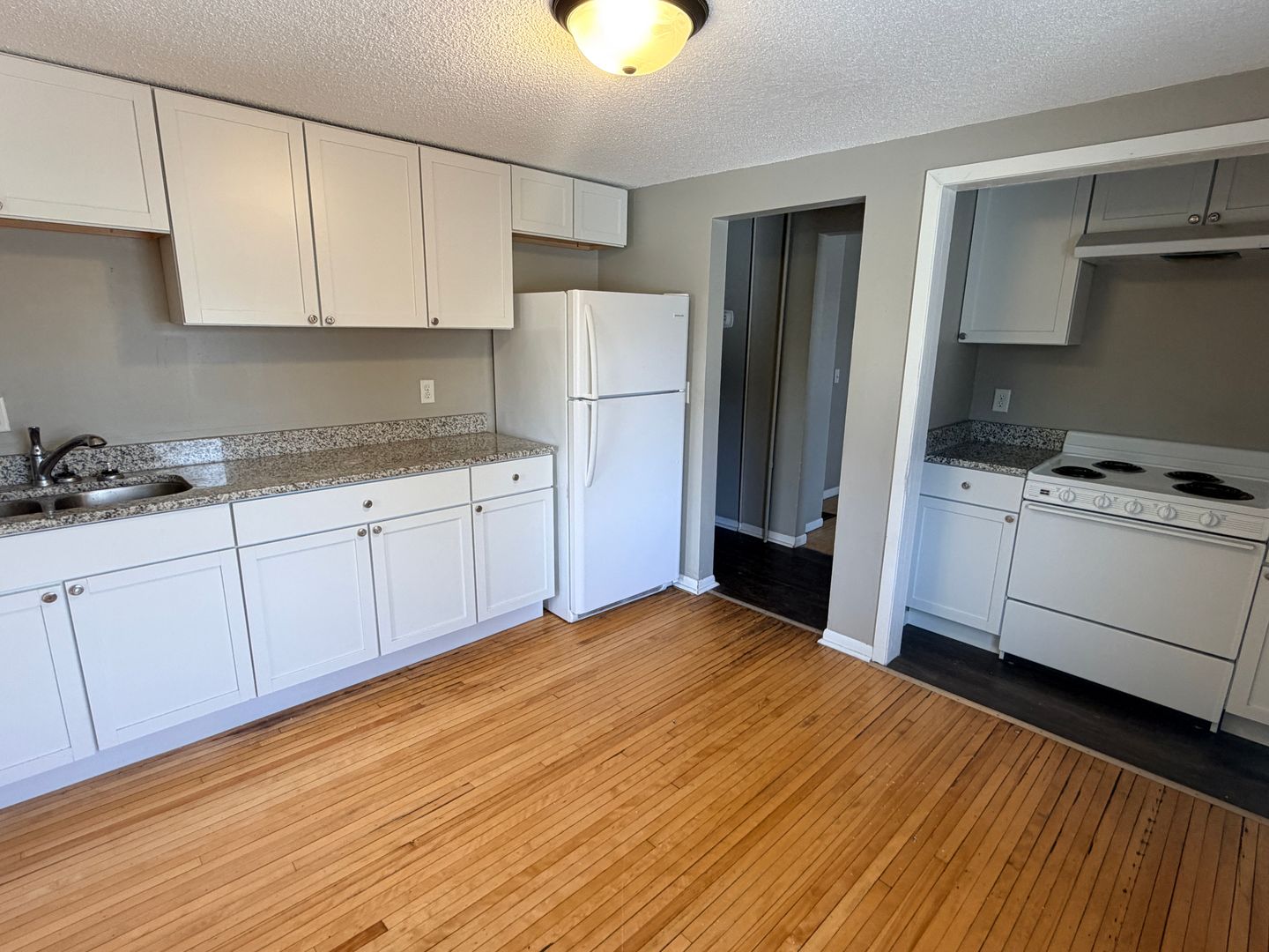 Saint Paul Apartment: 868 Margaret Street