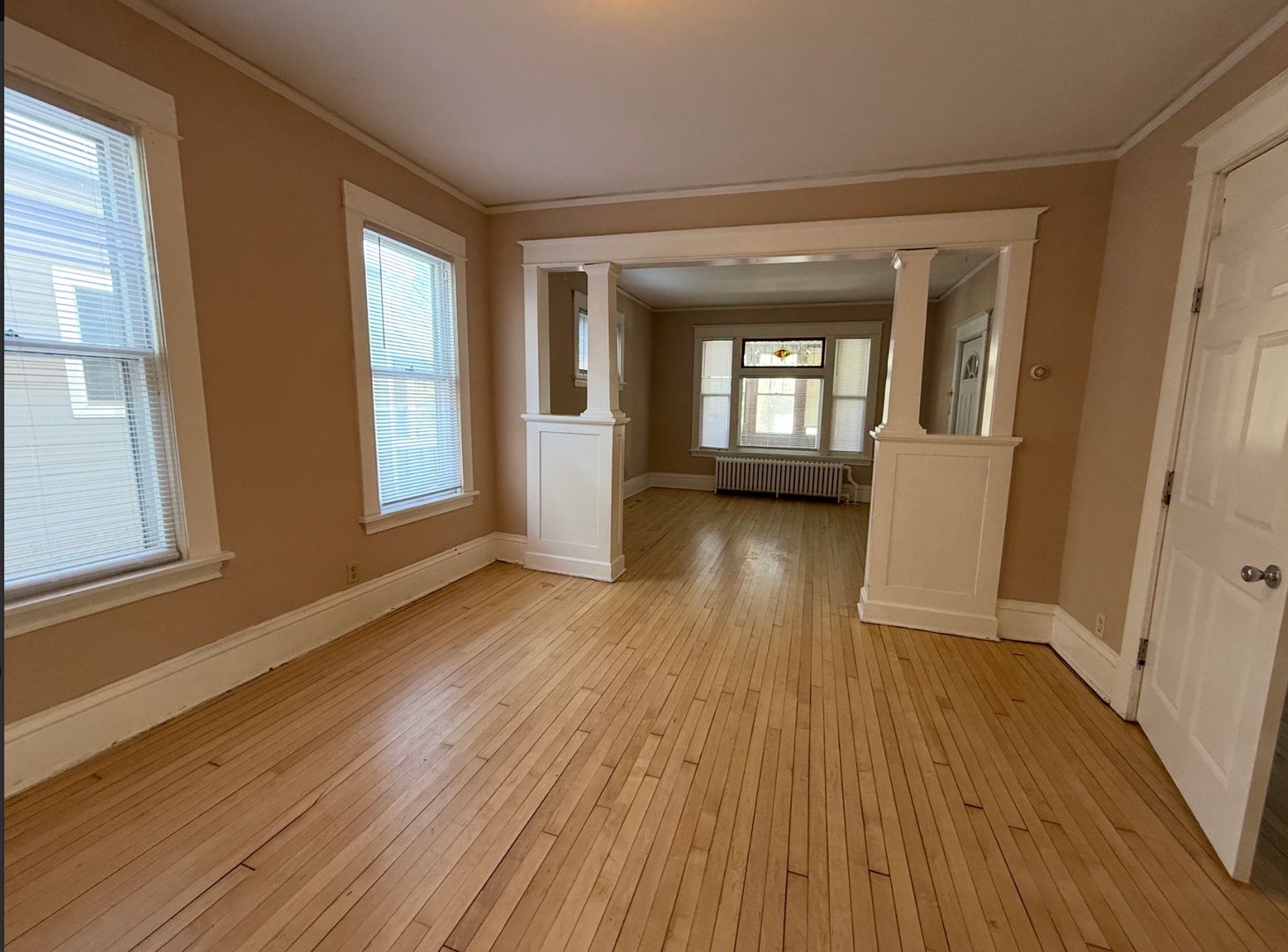 St. Paul Apartment: 1068 N Woodbridge  Street