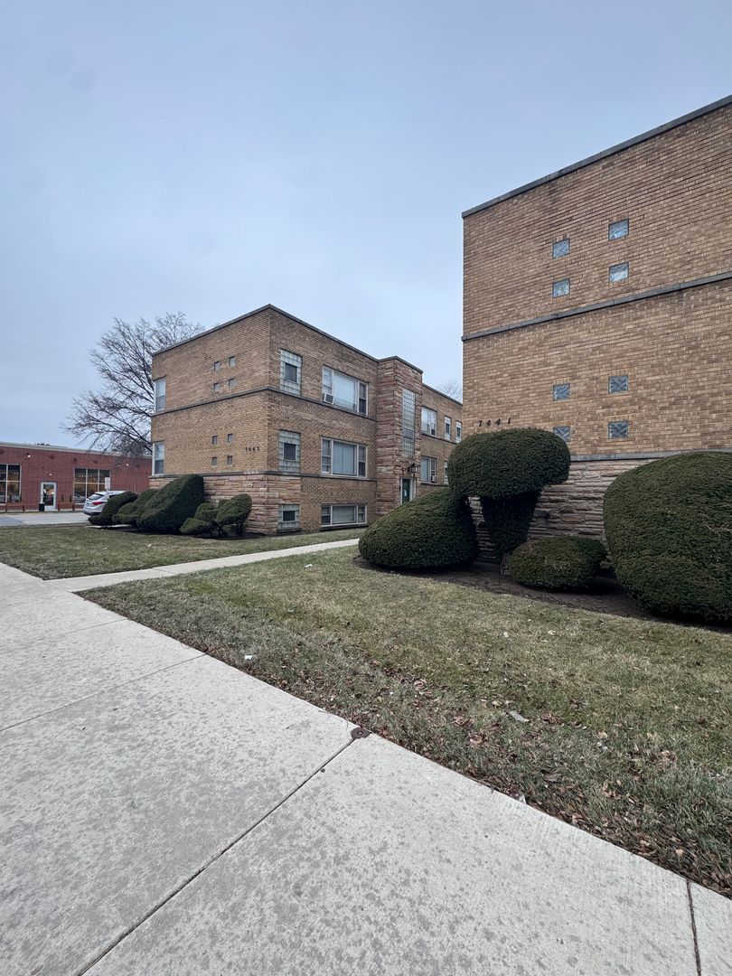 Forest Park Apartment: 7441 Roosevelt Rd
