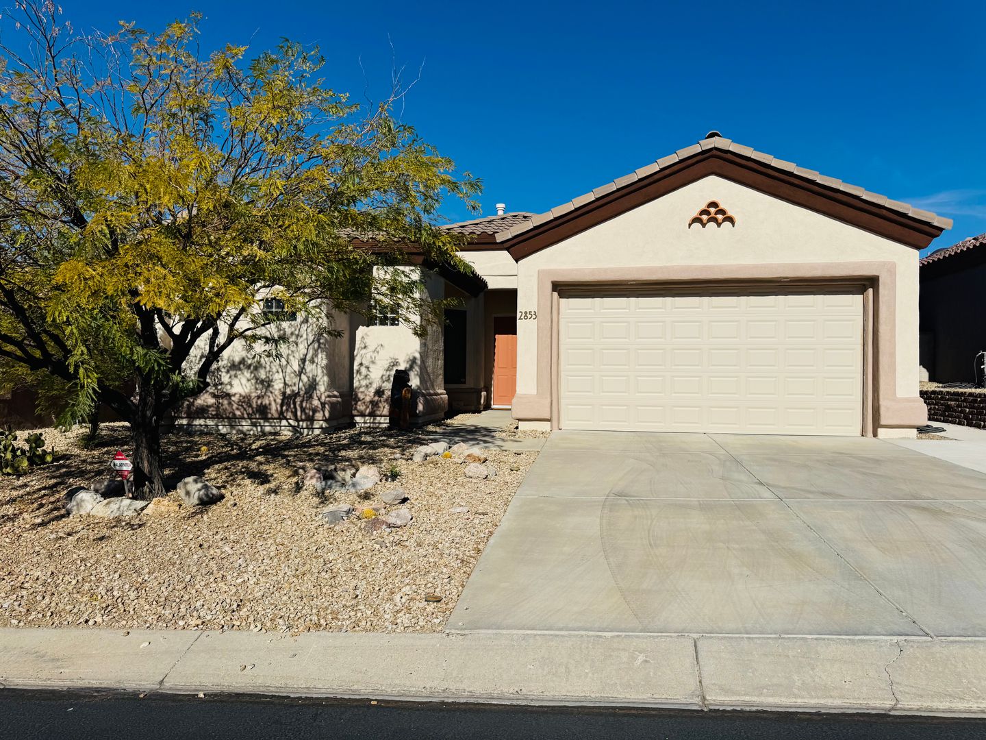 Bullhead City House: 2853 Esmeralda Dr.