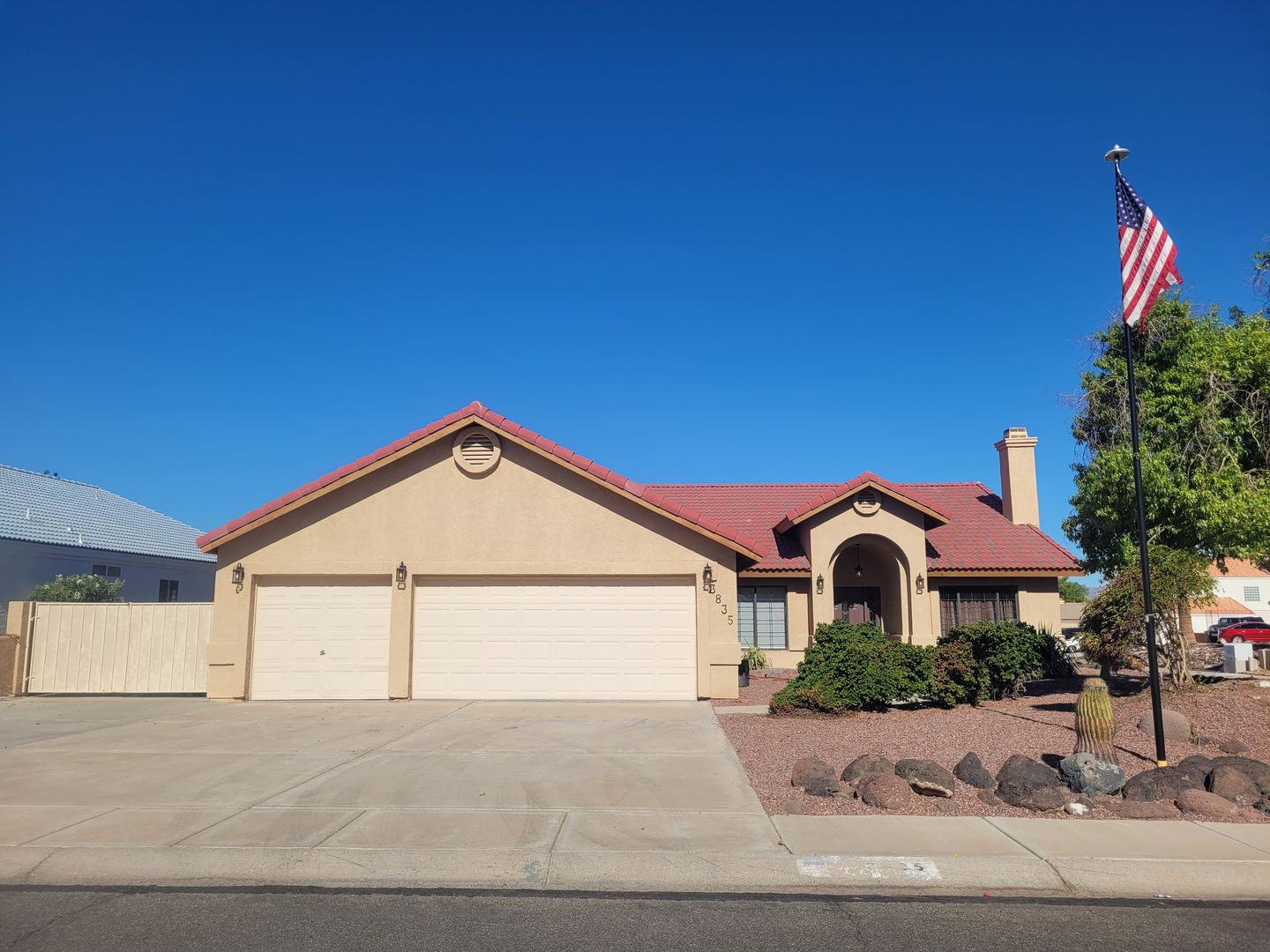 Bullhead City House: 3835 Smoketree