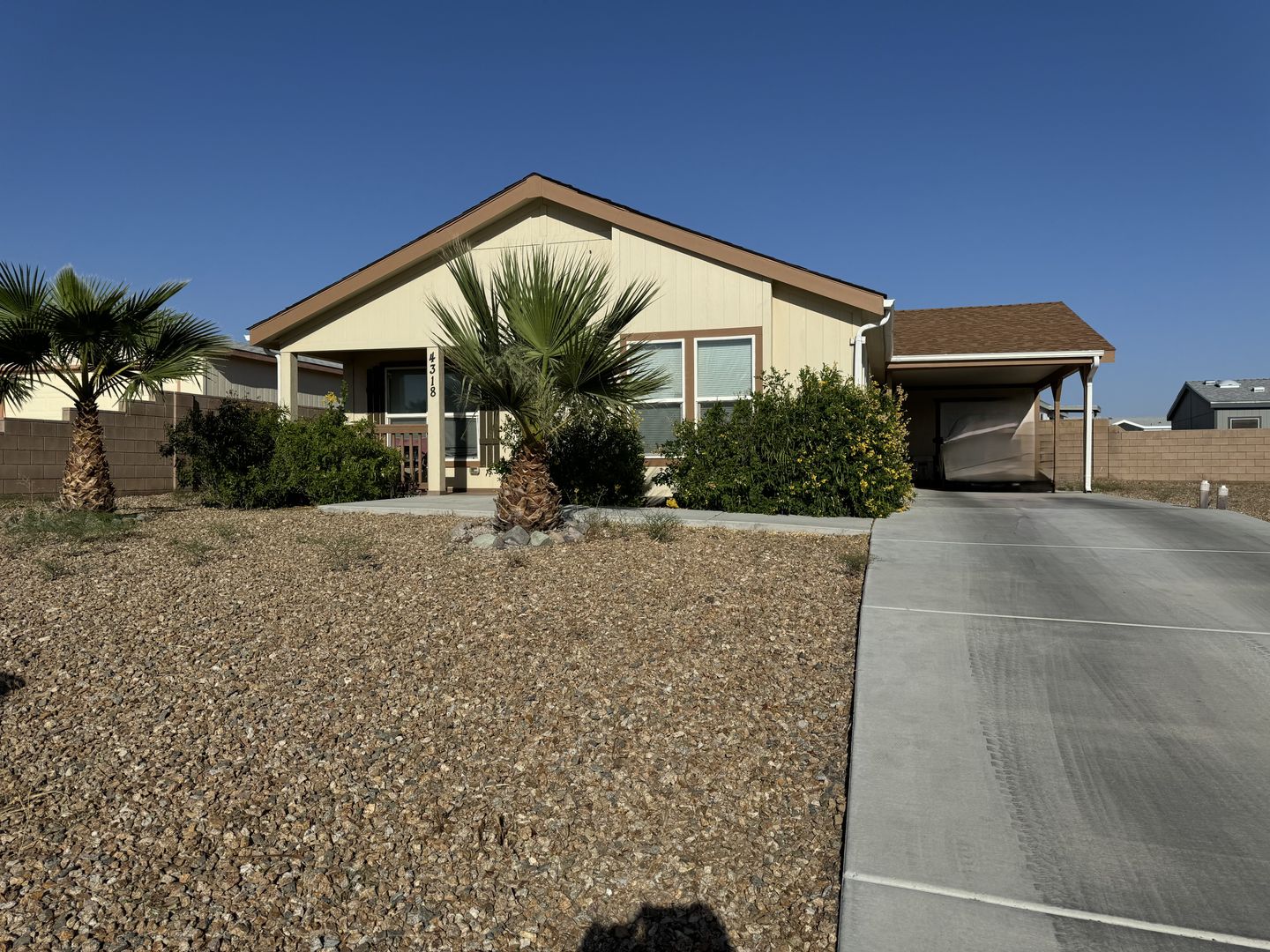 Fort Mohave House: 4318 S Amanda Ave