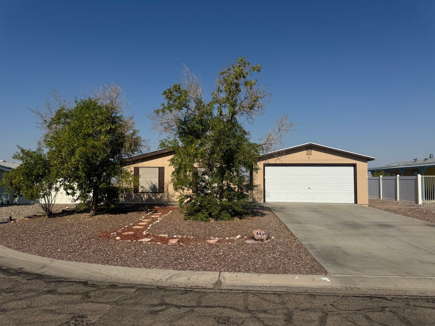 Fort Mohave House: 4479 S Lynda Circle
