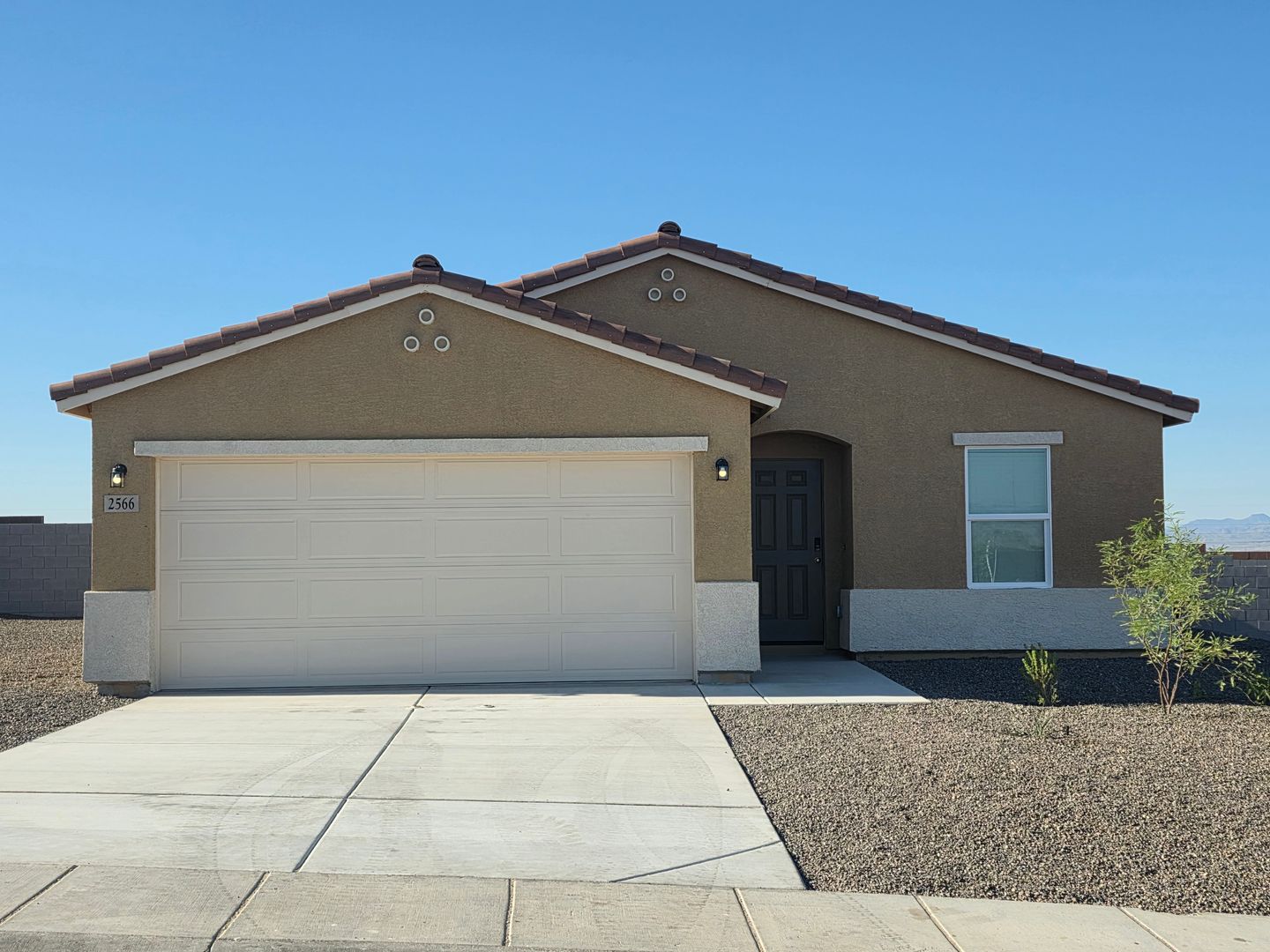 Bullhead City House: 2546 Montano Ridge