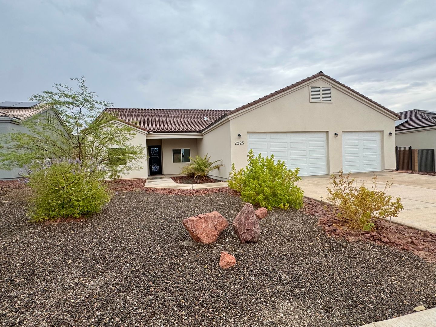 Fort Mohave House: 2225 Moon Ridge Ln.