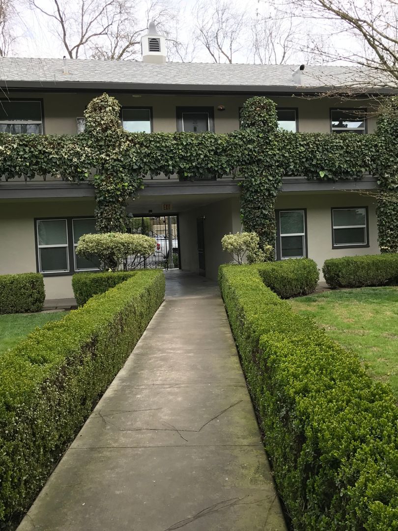 Stockton Apartment: 3301 Pacific Avenue