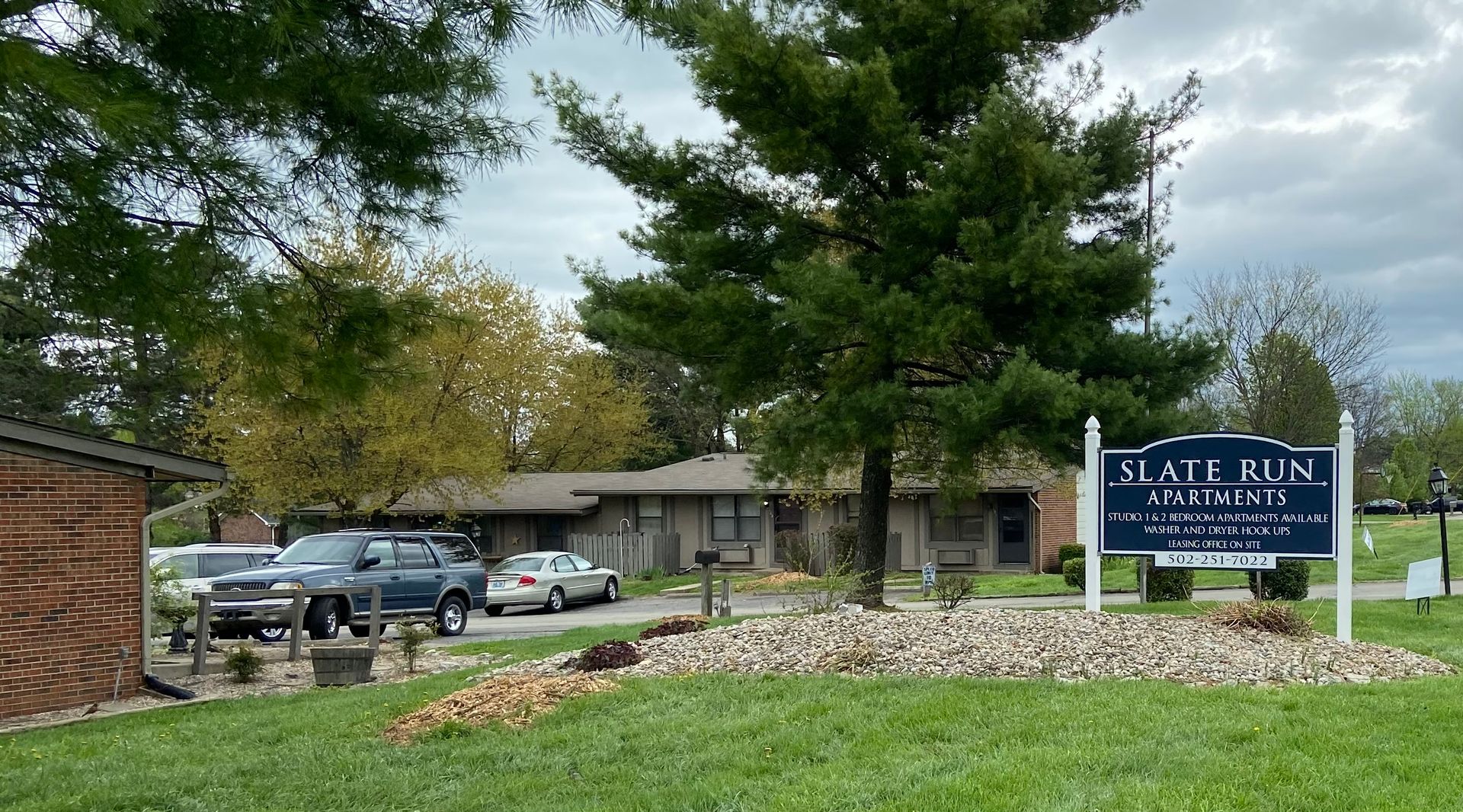 Bardstown Apartment: 100 Slate Run