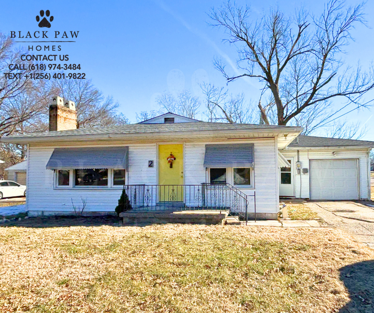 East Alton House: 2 Bert Avenue