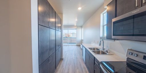 YOUR NEW HOME IS WAITING. Beautiful, Newer Apartment Available Soon! – photo 1