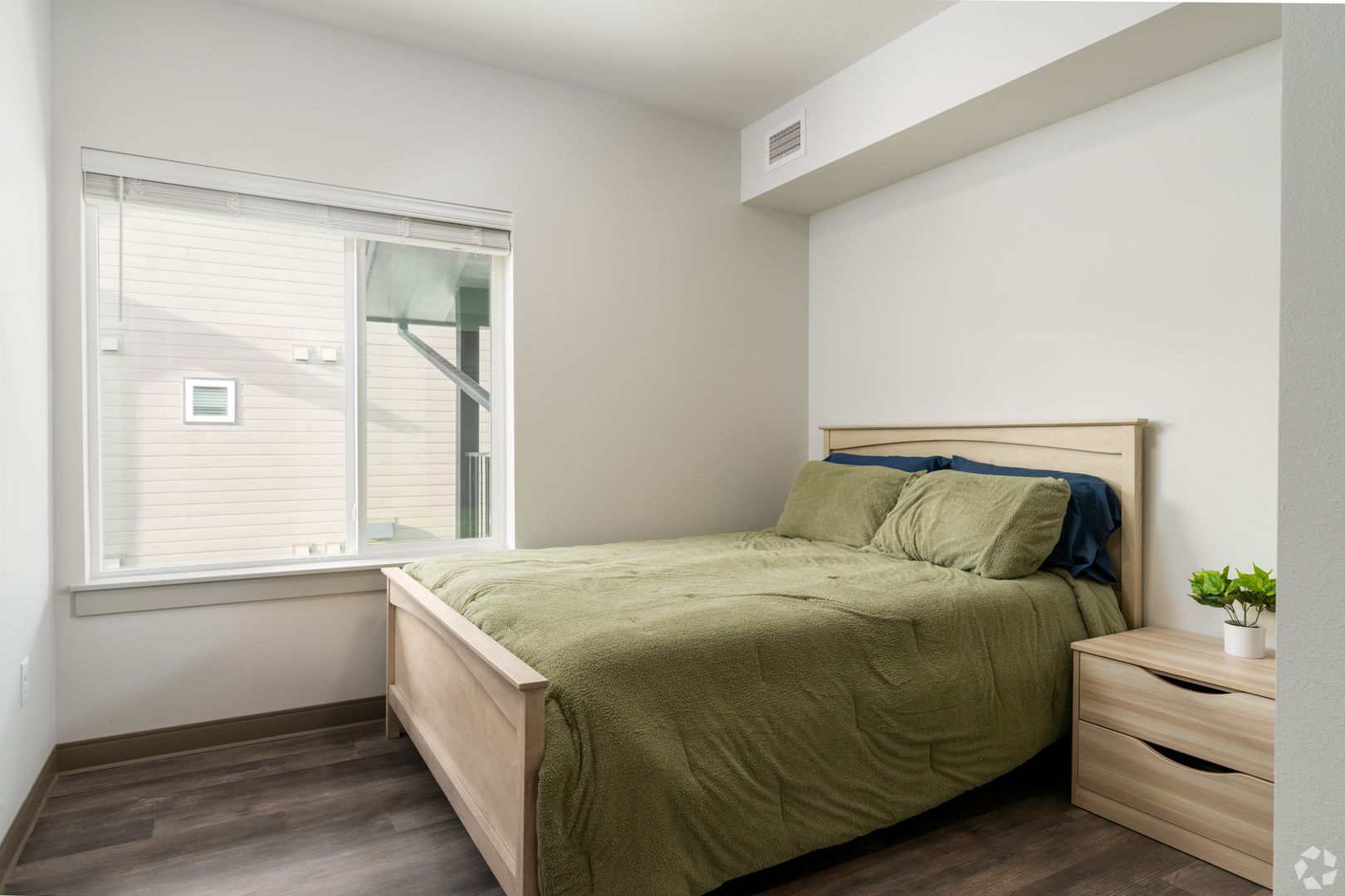 Ponderay Apartment: 564 North Triangle Drive