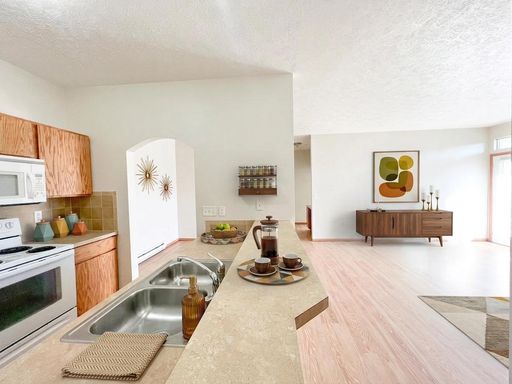 Apply to the Beautiful Lusitano Apartments! – photo 1