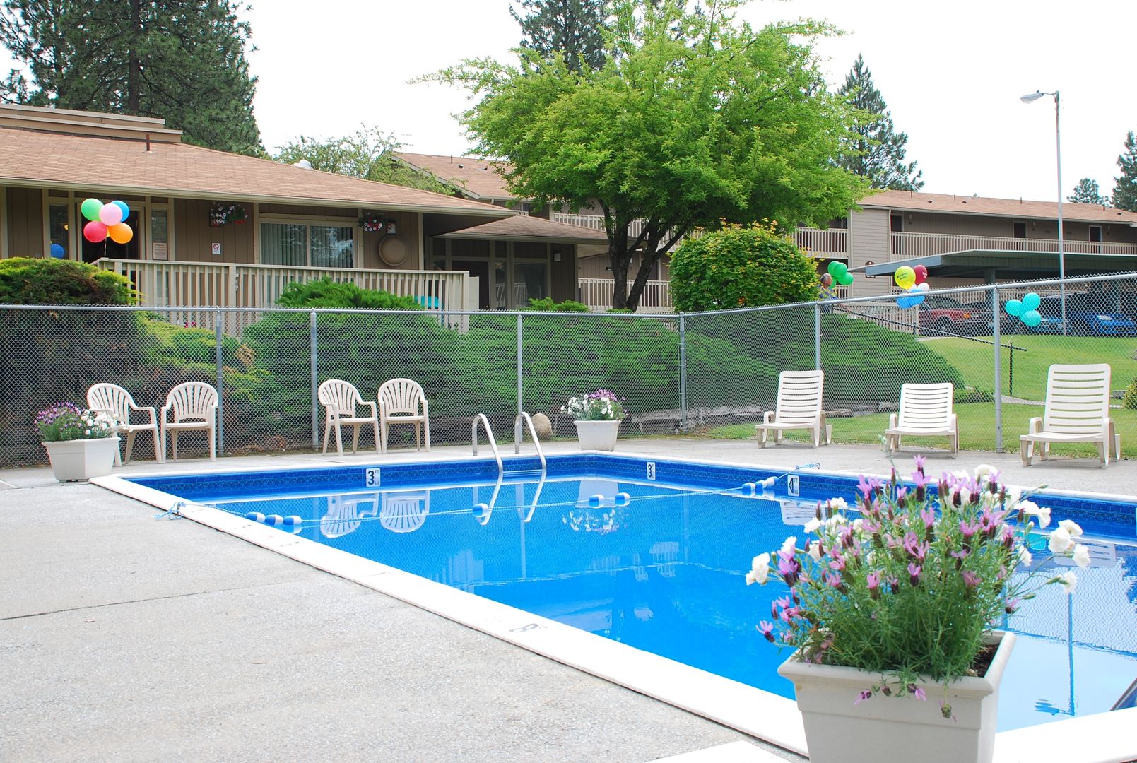 Spokane Apartment: 401 E Magnesium Rd.