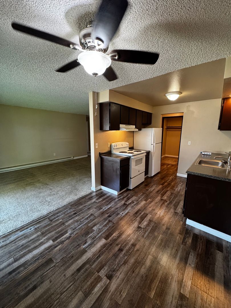 Spokane Apartment: 120 E. Hawthorne Road