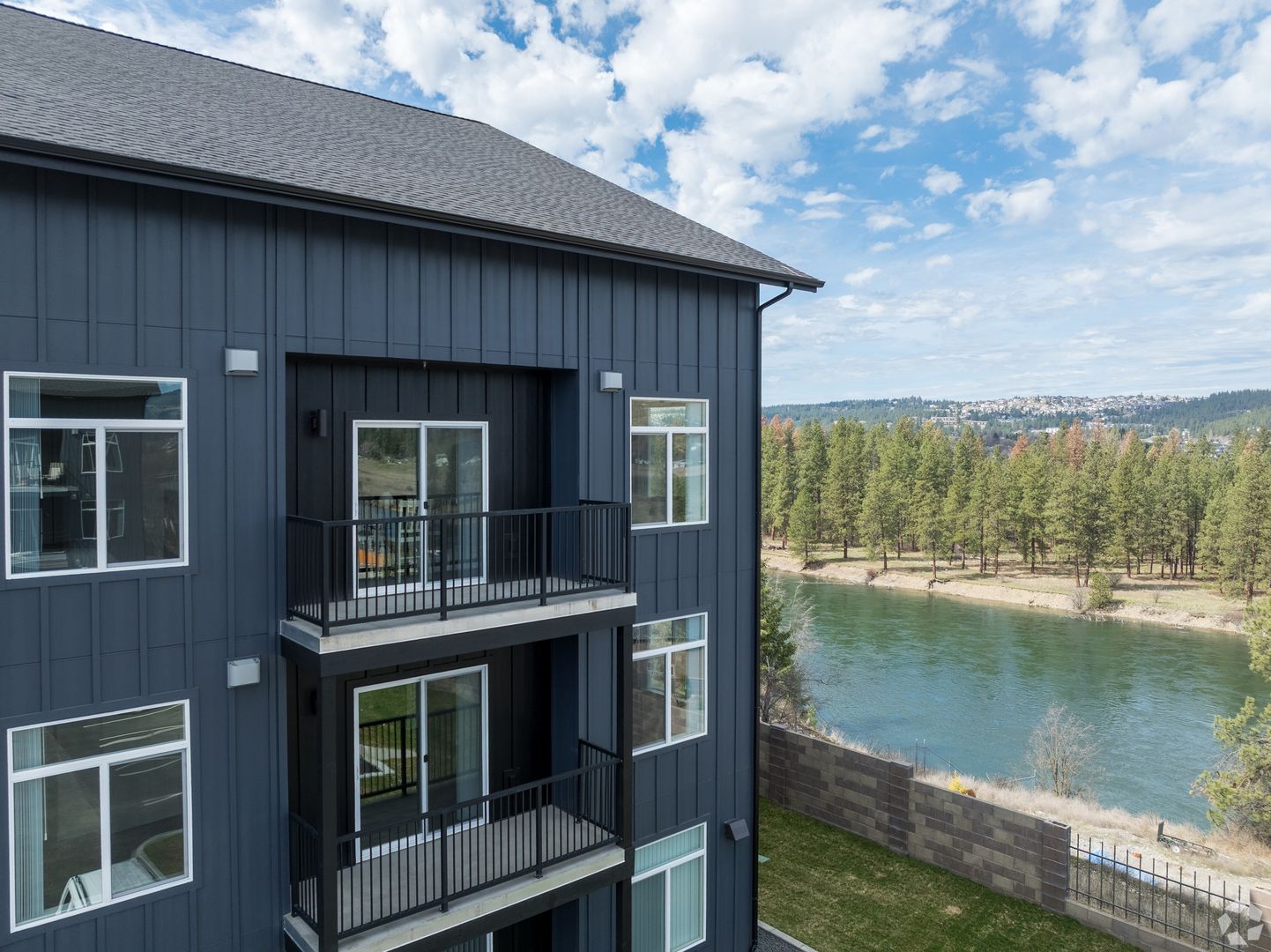 Spokane Valley Apartment: 10807 E. Empire Ave