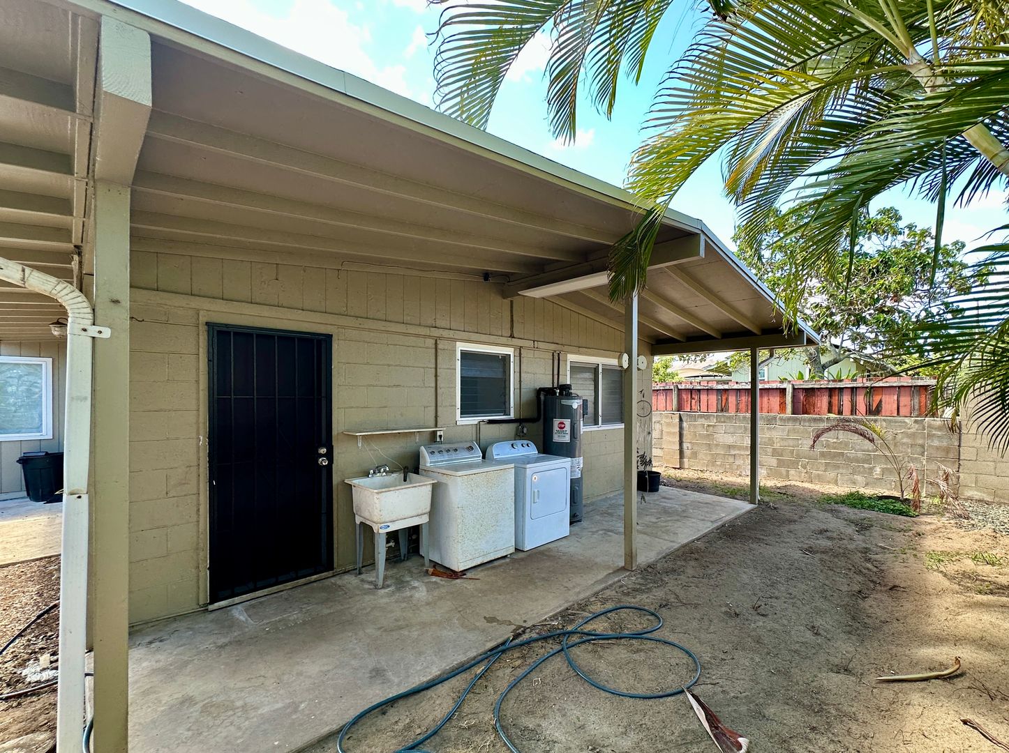 Kailua Townhome: 606B Kaulani Way