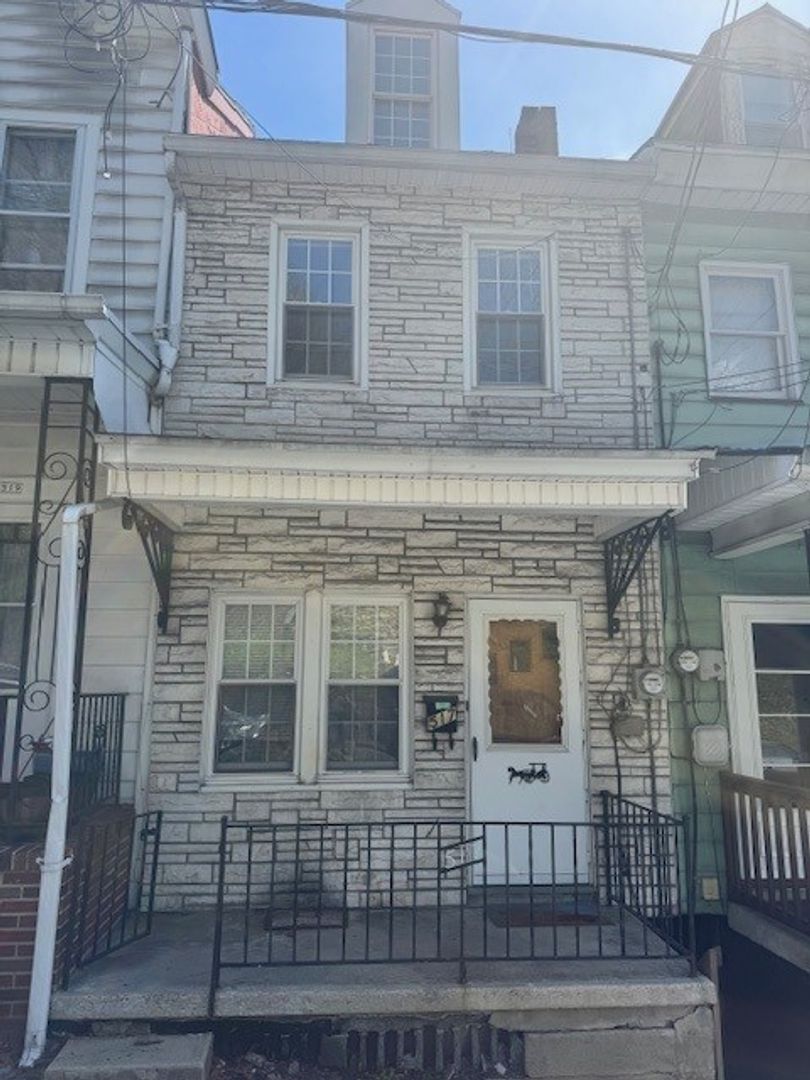 Pottsville House: 517 E Arch Street