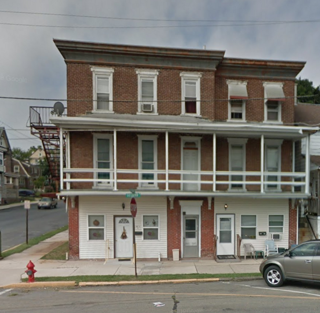 Lehighton Apartment: 220 Iron Street