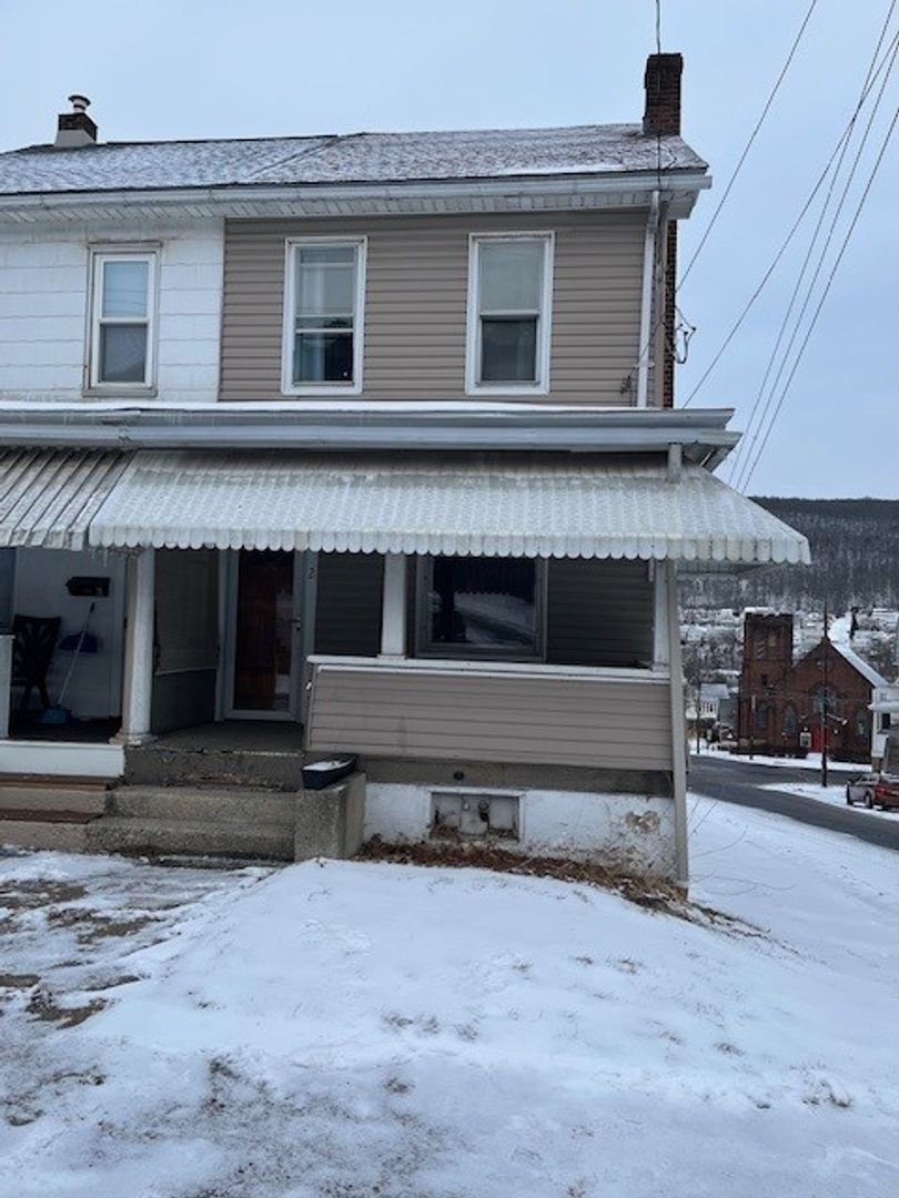 nesquehoning House: 2 west center street