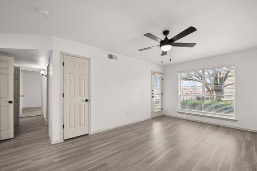 Listing photo thumbnail