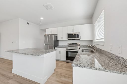 Listing photo thumbnail