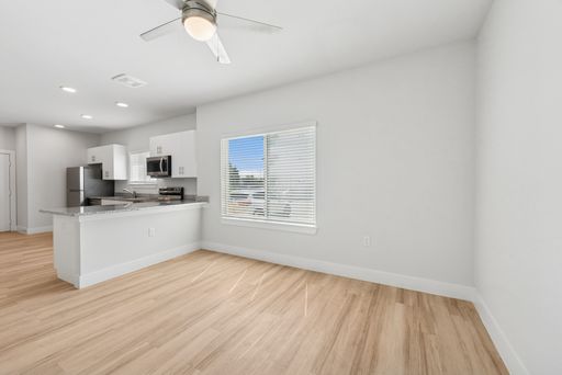 Listing photo thumbnail