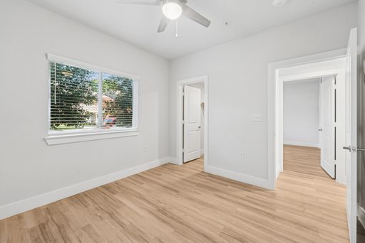 Listing photo thumbnail