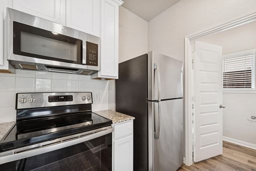Listing photo thumbnail