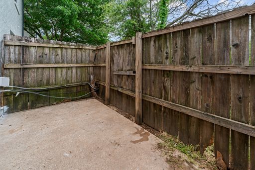 Listing photo thumbnail