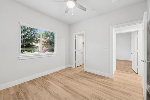 Listing photo thumbnail