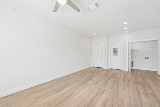 Listing photo thumbnail