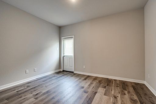 Listing photo thumbnail