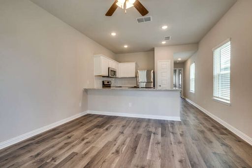 Listing photo thumbnail
