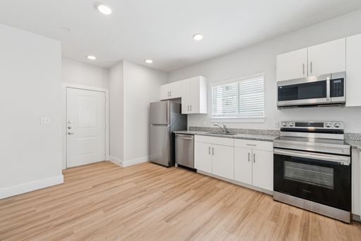 Listing photo thumbnail
