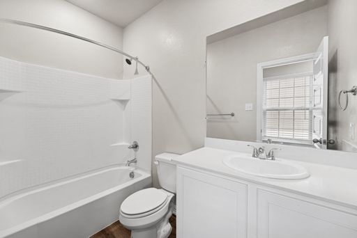 Listing photo thumbnail