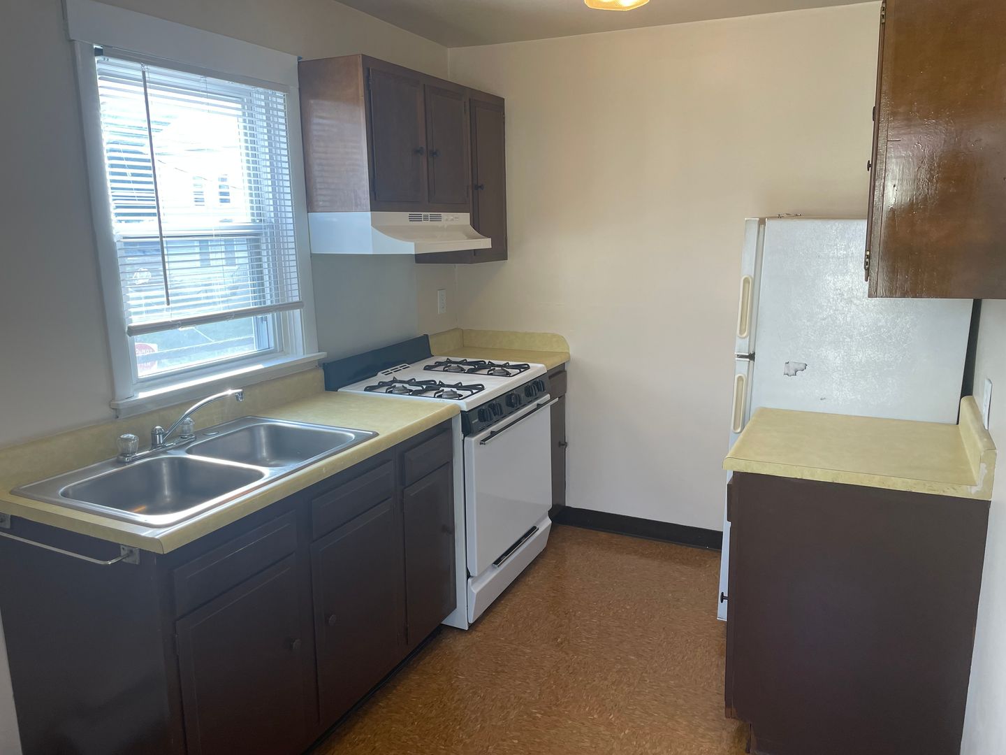 Central Falls Apartment: 587 Pine Street